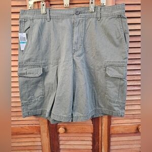 NWT IZOD Cargo Shorts Men’s Size 36 Green | Classic Utility Outdoor Casual